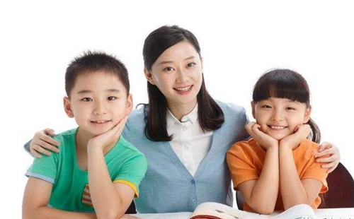 英语水平一般的父母怎么辅导孩子学英语？